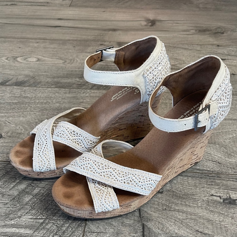 TOMS Beige Crochet Wedges